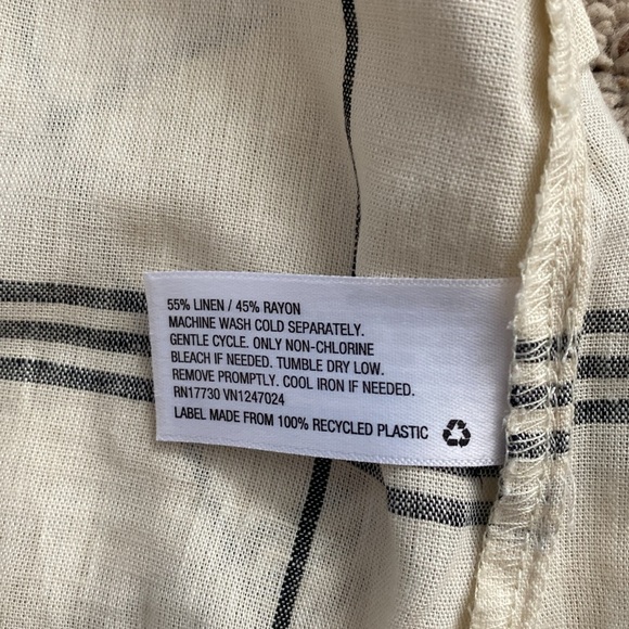 a new day cropped window pane linen blend top - Picture 7 of 8